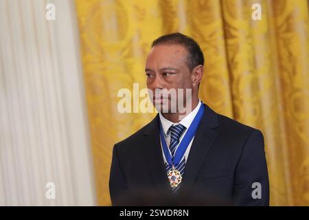 Washington, Vereinigte Staaten. 20 février 2025. Le golfeur Tiger Woods assiste à une réception du mois de l'histoire des Noirs à la Maison Blanche à Washington, DC, le 20 février 2025. Crédit : Chris Kleponis/CNP/dpa/Alamy Live News Banque D'Images