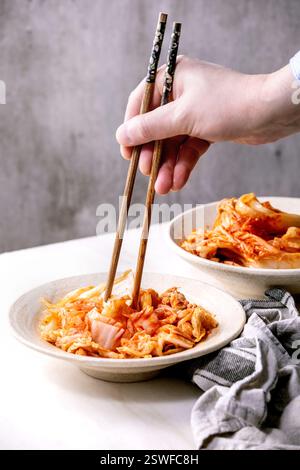 Chou kimchi fermenté coréen Banque D'Images