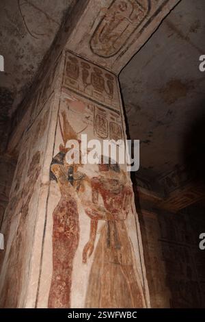 Bas-relief sur le pilier du Grand Temple d'Abu Simbel, Egypte Banque D'Images