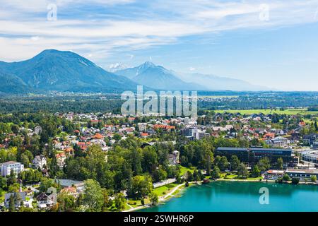 Le paysage urbain près du lac de Bled vu du château de Bled en Slovénie Banque D'Images