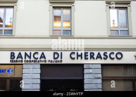 Turin, Italie - 27 novembre 2024 : Banca di Cherasco Bank Office à Turin ou Torino, Piémont, Italie Banque D'Images