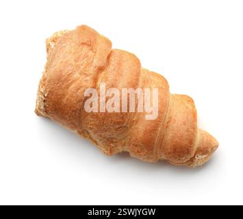 Vue de dessus du cône de pâte feuilletée rempli de crème isolé sur blanc Banque D'Images