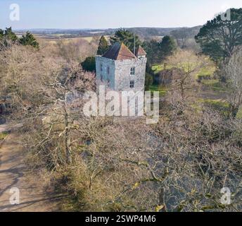 vue aérienne du prieuré de michelham dans le dicker supérieur dans l'est du sussex. Ancien prieuré augustinien à douves et lieu de mariage populaire Banque D'Images
