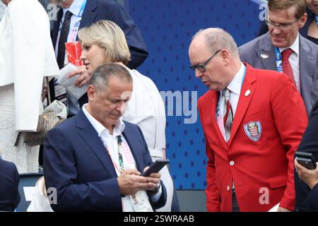 26 juillet 2024 - Paris, France : le Prince Albert II de Monaco et son épouse la Princesse Charlene (Charlene Wittstock) arrivent pour la cérémonie d'ouverture du Banque D'Images