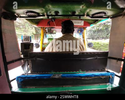 Mode de transport - Auto - Rickshaw dans les routes indiennes. Banque D'Images