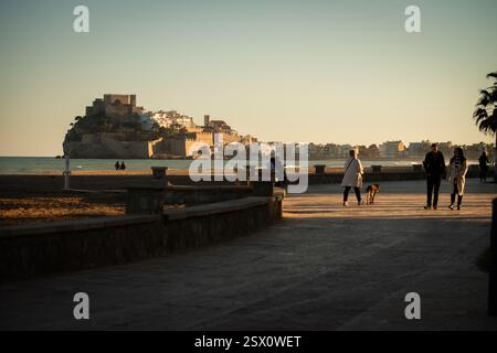 Château des Templiers au coucher du soleil, Peñíscola, Valence, Espagne Banque D'Images