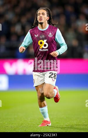 Burnley, Royaume-Uni. 21 février 2025. Le milieu de terrain de Burnley Hannibal Mejbri (28) pendant le Burnley FC v Sheffield Wednesday FC Skybet EFL Championship match à Turf Moor, Burnley, Angleterre, Royaume-Uni le 21 février 2025 crédit : Phil Duncan/Every second Media crédit : Every second Media/Alamy Live News Banque D'Images