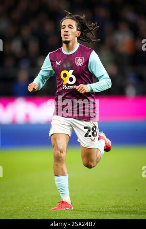 Burnley, Royaume-Uni. 21 février 2025. Le milieu de terrain de Burnley Hannibal Mejbri (28) pendant le Burnley FC v Sheffield Wednesday FC Skybet EFL Championship match à Turf Moor, Burnley, Angleterre, Royaume-Uni le 21 février 2025 crédit : Phil Duncan/Every second Media crédit : Every second Media/Alamy Live News Banque D'Images