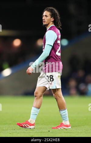 Burnley, Royaume-Uni. 21 février 2025. Le milieu de terrain de Burnley Hannibal Mejbri (28) pendant le Burnley FC v Sheffield Wednesday FC Skybet EFL Championship match à Turf Moor, Burnley, Angleterre, Royaume-Uni le 21 février 2025 crédit : Phil Duncan/Every second Media crédit : Every second Media/Alamy Live News Banque D'Images