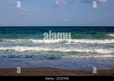 OFF Koh Samui, Thaïlande, 4 février 2025, scène de plage sur une île au large de Koh Samui Banque D'Images