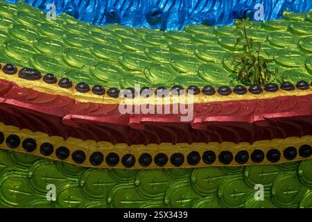 Wat Plai Laem, Bophut, Koh Samui, Thaïlande, 10 février, 2025, photographie rapprochée d'écailles de dragon chinois, à utiliser comme fond coloré Banque D'Images