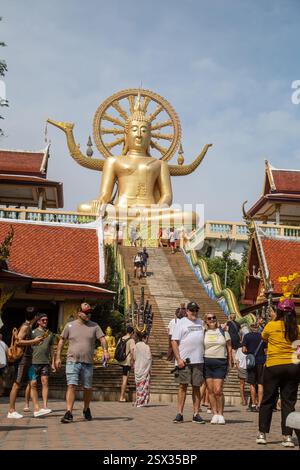 Wat Phra Yai, Koh Samui, Thaïlande, 10 février 2025, photographie de la statue du Grand Bouddha à l'extrémité nord de l'île Banque D'Images