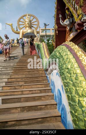 Wat Phra Yai, Koh Samui, Thaïlande, 10 février 2025, photographie de la statue du Grand Bouddha à l'extrémité nord de l'île Banque D'Images