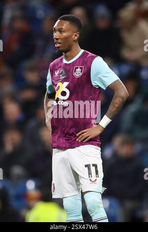 Burnley, Royaume-Uni. 21 février 2025. L'attaquant de Burnley Jaidon Anthony (11 ans) lors du match du Burnley FC vs Sheffield mercredi FC Skybet EFL Championship à Turf Moor, Burnley, Angleterre, Royaume-Uni le 21 février 2025 crédit : Phil Duncan/Every second Media crédit : Every second Media/Alamy Live News Banque D'Images