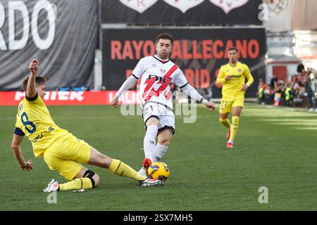 Madrid, Espagne. 22 février 2025. Adri Embarba (RayoVallecano) Football/Football : Espagnol 'LaLiga EA Sports' match entre Rayo Vallecano de Madrid 0-1 Villarreal CF à l'Estadio de Vallecas à Madrid, Espagne . Crédit : Mutsu Kawamori/AFLO/Alamy Live News Banque D'Images