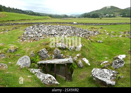 Nether Largie Mid Cairn et CIST, Kilmartin Glen, Lochilphead Scotland Banque D'Images
