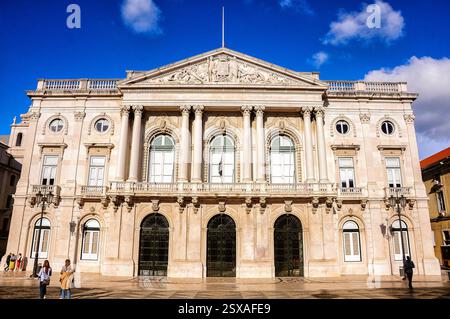 Hôtel de ville de Lisbonne situé sur la place de la ville : un chef-d'œuvre néoclassique, Portugal Banque D'Images