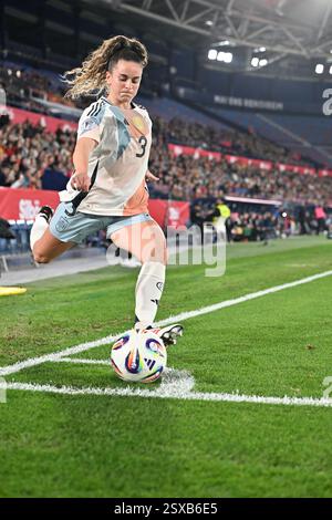 Valencia, Espagne. 21 février 2025. Teresa (3) d'Espagne photographiée lors d'un match entre les équipes nationales d'Espagne et de Belgique, a appelé les flammes rouges lors de la première journée de match dans le groupe A3 de la compétition de la Ligue des Nations féminines 2024-25, le dimanche 21 février 2025 à Valence, Espagne . Crédit : Sportpix/Alamy Live News Banque D'Images