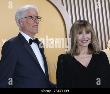 Los Angeles, États-Unis. 23 février 2025. Photo de gauche à droite, Ted Danson, Mary Steenburgen à la 31e SAG Awards - arrivées. Crédit : Kathy Hutchins / Alamy Live News Banque D'Images