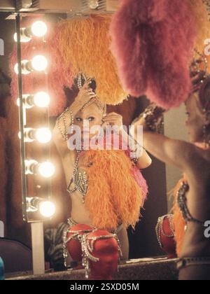 Film non daté encore distribué par la dernière showgirl. Sur la photo : Pamela Anderson dans le rôle de Shelly. Voir PA Feature SHOWBIZ film The Last Showgirl. AVERTISSEMENT : cette photo ne doit être utilisée que pour accompagner PA Feature SHOWBIZ film The Last Showgirl. Banque D'Images