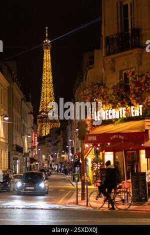Torre Eiffel nuit Paris France Banque D'Images