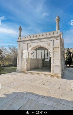 Mosquée Shahjahani dans les jardins de Babur dans la capitale de l'Afghanistan, Kaboul Banque D'Images