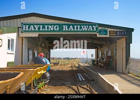 trajet en train miniature à hayling island railway sur la côte du hampshire Banque D'Images