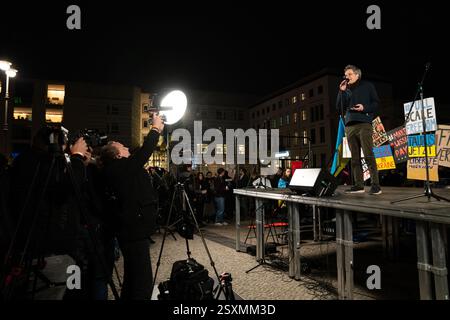 Manifestation ukrainienne pour le 3ème anniversaire de la guerre de Russie contre l'Ukraine Banque D'Images