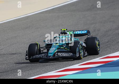 14 ALONSO Fernando (spa), Aston Martin F1 Team AMR24, action14 ALONSO Fernando (spa), Aston Martin F1 Team AMR24, action lors des essais de pré-saison de formule 1 Aramco 2025 du Championnat du monde de formule 1 FIA 2025 du 26 au 28 février 2025 sur le circuit international de Bahreïn, à Sakhir, Bahreïn Banque D'Images