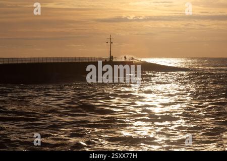 Golden Hour Over Porthleven Pier | Cornwall Banque D'Images