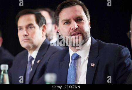 MARCO RUBIO, secrétaire d'État américain, à gauche avec le vice-président James - J.D. Vance - en février 2025. Photo : Maison Blanche Banque D'Images