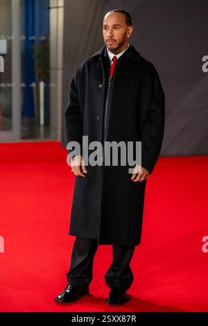 O2 ARENA LONDRES, ROYAUME-UNI - 18 FÉVRIER : Lewis Hamilton, arrivée sur le tapis rouge pour l'événement F175 Live mardi 18 février 2025 à Londres, Royaume-Uni (photo de Michael Potts/BSR Agency) crédit : BSR Agency/Alamy Live News Banque D'Images