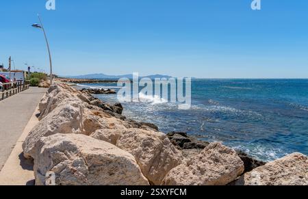 Impression de Sausset-les-Pins, commune balnéaire de Provence dans le sud de la France Banque D'Images