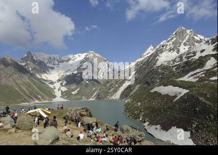 Pilgrim sheshnag lac, amarnath yatra, Jammu Cachemire, Inde, Asie Banque D'Images