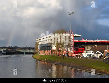 Nottingham, Royaume-Uni. 26 février 2025. Vue extérieure générale du City Ground avant le match de premier League au City Ground, Nottingham. Le crédit photo devrait se lire : Cody Froggatt/Sportimage crédit : Sportimage Ltd/Alamy Live News Banque D'Images