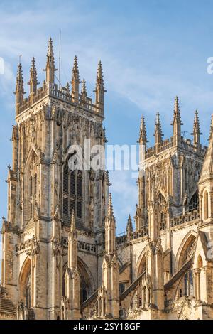 Tours de clocher West End de York Minster, York, Angleterre Banque D'Images