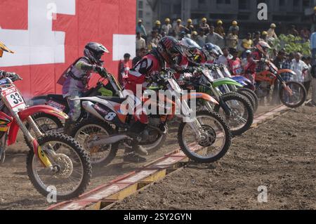 Course de moto-cross Pune Maharashtra Inde Asie Déc 2011 No MR et No Pr Banque D'Images
