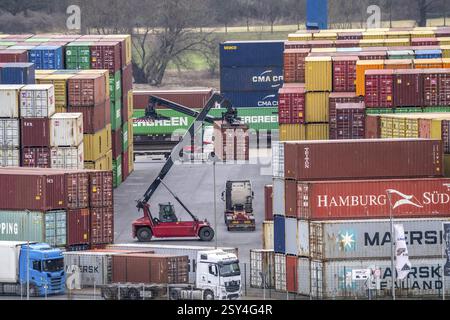Duisburg Container terminal Logport 2, Gateway-West-terminal, sur le Rhin dans le sud de Duisburg, Kalmar chariot élévateur lourd, conteneur outre-mer ha Banque D'Images