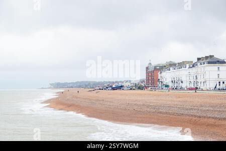 Une photo grand angle de Deal Town Kent, Angleterre depuis l'embarcadère. Banque D'Images
