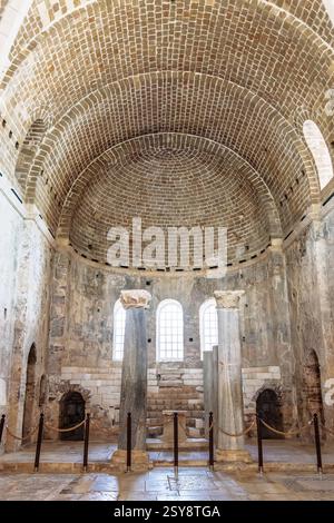 Église Nicolas, une ancienne basilique romaine orientale dans l'ancienne ville de Myra, aujourd'hui un musée situé dans l'actuelle Demre, en Turquie. Banque D'Images