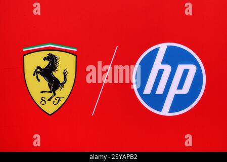 Sakhir, Bahreïn. 28 février 2025. Logo Ferrari. 28.02.2025. Essais de formule 1, Sakhir, Bahreïn, troisième jour. Le crédit photo devrait se lire : XPB/Alamy Live News. Banque D'Images