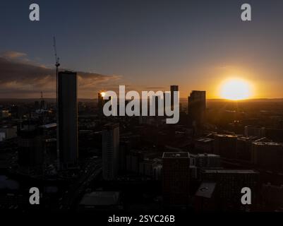 Lever du soleil sur Manchester Deansgate Square et Castlefield Banque D'Images