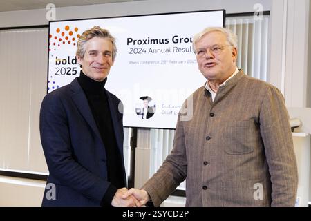 Bruxelles, Belgique. 28 février 2025. Guillaume Boutin, CEO de Proximus, et Stefaan de Clerck, Président du Conseil d’administration de Proximus, ont été photographiés lors d’une conférence de presse de Proximus pour présenter les résultats de l’année 2024, vendredi 28 février 2025 à Bruxelles. BELGA PHOTO NICOLAS MAETERLINCK crédit : Belga News Agency/Alamy Live News Banque D'Images
