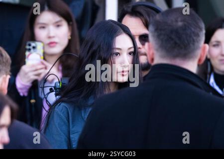 Gawon est vu arriver au défilé Prada lors de la Milan Fashion week - Womenswear automne / hiver 2025/2026 le 27 février 2025 à Milan, Italie Banque D'Images