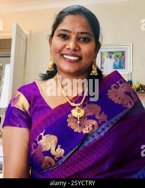 Photo de LA MEILLEURE QUALITÉ DISPONIBLE non datée de la brochure familiale émise par la police métropolitaine de Chithra Vanmeeganathan qui est décédée après un accident impliquant une voiture, un bus et des piétons à Harrow, au nord-ouest de Londres juste après 21h15 lundi. Date d'émission : vendredi 28 février 2025. Banque D'Images