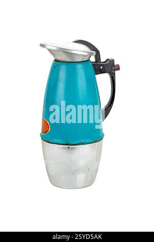 Thermos en aluminium vintage vert et gris sur fond blanc. Banque D'Images