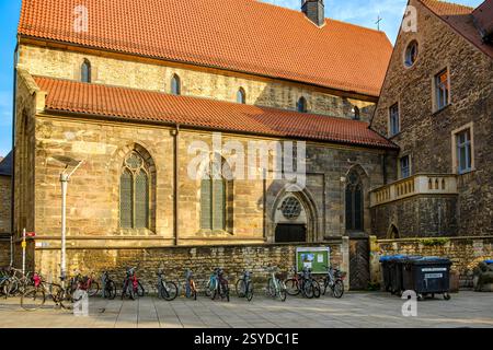 Le couvent des Ursulines sur la colère dans le centre de la vieille ville historique d'Erfurt, Thuringe, Allemagne, pour usage éditorial seulement. Banque D'Images