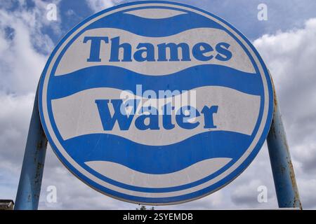 Londres, Royaume-Uni. 12 juillet 2024. Panneau d'eau de Tamise. Crédit : Vuk Valcic/Alamy Banque D'Images