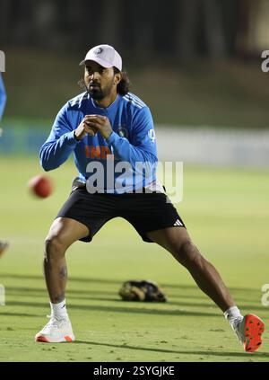 Dubaï, Émirats arabes Unis. 1er mars 2025. Cricket : ICC Champions Trophy 2025 : Dubaï . INDE vs Nouvelle-Zélande . Joueurs indiens en pratique à l'Académie ICC. En action : KL Rahul (crédit image : © Seshadri Sukumar/ZUMA Press Wire) USAGE ÉDITORIAL SEULEMENT! Non destiné à UN USAGE commercial ! Banque D'Images
