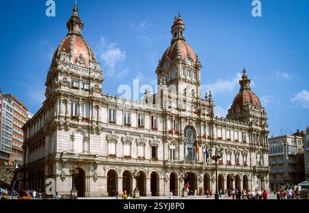 A Coruna, Galice, Espagne. Place Maria Pita avec hôtel de ville d'Une Corogne . 17 octobre 2011 Banque D'Images